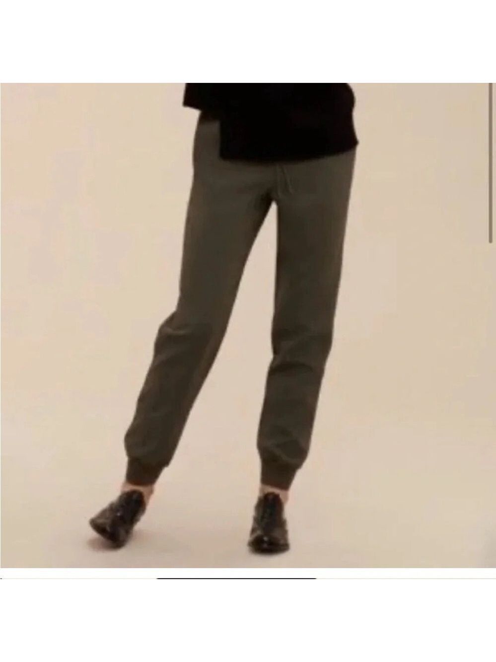 Aritzia Wilfred Black Buffon Jogger Pants Sz XS